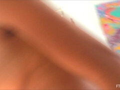 Nahaufnahme, Kleid, Faustfick, Klaffend, Masturbation, Orgasmus, Solo, Unter dem rock