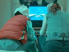 3 dimensionaal, Grote mammen, Vriendin, Lesbisch, Likken, Kut duiken, Realiteit, Trio