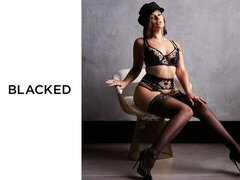 Duży tyłek, Duży kutas, Duże cycki, Obciąganie, Brunetka, Styl na pieska, Włochaty, Chudy