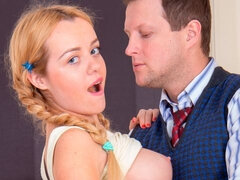 Beautiful big-bottomed amateur wife Julia Blair cheats on her boyfriend