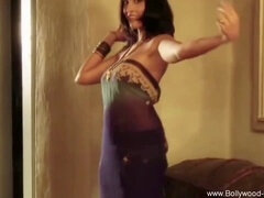 Leie, Braunhaarige, Indisch, Reif, Milf, Verführt