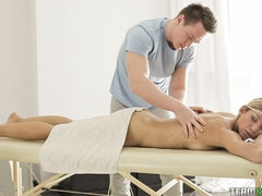 Culo grosso, Grande cazzo, Tette grandi, Bionda, Pompino, Da dietro, Capelli corti