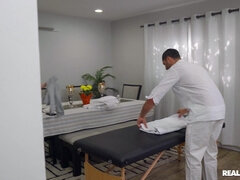 Niemowlę, Duże cycki, Blondynka, Obciąganie, Hardcore, Masaż, Cycki