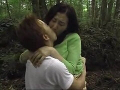 Hot Japan bitch gets her old cunt fucked