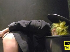 Amateur, Femelle, Masturbation, Culottes ou slips, Solo, Espagnole, Tatouage, Toilettes