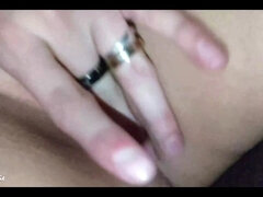 Amateur, Morena, Coche, Penetracion con dedos, Orgasmo, Solo