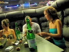 Брюнетки, Колледж, Группа, Чулки