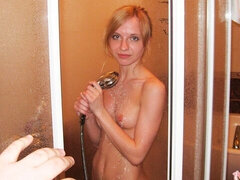 Amatør, Petite, Barbert, Dusj, Alene, Stripping, Tenåring, Leker