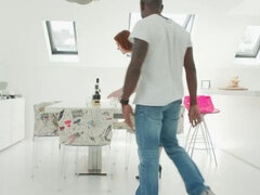 Analno, Velika rit, Velik kurac, Velike joške, Zunanji izliv, Hardcore, Medrasni seks, Rdečelaska