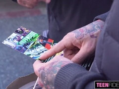 Pijpbeurt, Sperma, Europees, Latijnse vrouw, Klein, Spaans, Kousen, Tiener