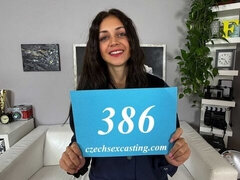 18, Perse, Iso kulli, Suihinotto, Ruskeahiuksinen, Luonnolliset tissit, Teini, Tissit