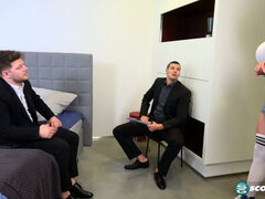 Tekintélyes didik, Szőke, Cumizás, Ondó fröcskölés, Dupla anális, Dupla behatolás, Természetes mellek, Begyek