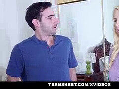 Gruppe, Milf, Stiefmutter, Jungendliche (18+), Flotter dreier