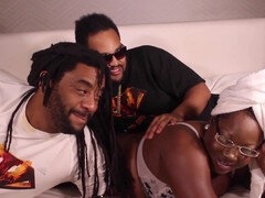 큰 엉덩이, 쓰리섬