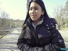 Asiatique, Noire, Seins naturels, De plein air, Pov, Public, Chatte, Nénés