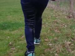 Amatör, Blondin, Sammanställning, Jeans, Utomhus, Kissar, Offentlig, Våt