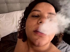 Closeup, Hd, Fatto in casa, Interrazziale, Lesbica, Tette naturali, Fumando   smoking, Succhiando