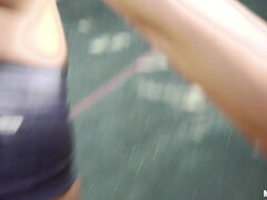 Leie, Grosse titten, Schwarz, Blasen, Handjob, Pov, Öffentlich, Kurzes haar