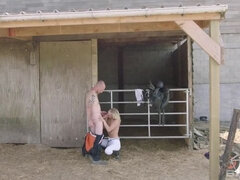 Blondýna, Stříkání spermatu, Na obličej, Venku, Piercing