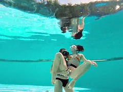 Couple movies: the couple Eva Sasalka and Jason fucking underwater