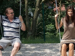 Brunette brune, Robe, Branlette thaïlandaise, Léchez, De plein air, Chatte, Rasée, Adolescente