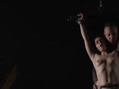 18 éves, Kötözés – fegyelmezés, Ujjazás, Tini