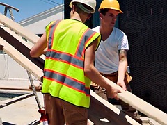 Greenhouse - HOT construction jocks fuck hard during lunch break