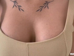 Tit-Illating Tourists - Simon Kitty & Mary Bambola - Mary