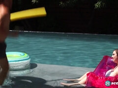 Anal, Sucer une bite, Brunette brune, Queue, Double pénétration, Hard, Hd, Plan cul à trois