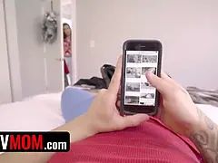 My foxy stepmom Veronica Avluv came up with a prize system to make me do my errands - pervmom