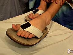 Novice Aaron Enjoys A Jerk Off - Aaron