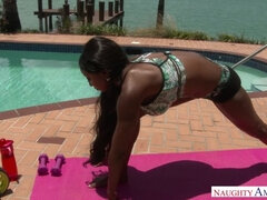 Спальня, Член, Сперма на лице, Межрасовый секс, Лизание, Милф, Бритые, Сиськи