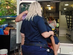 ブロンド, 茶髪の, 巨乳な, イマラチオ, 巨大, 淫乱熟女, アウトドア, オッパイの