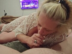 Amatőr, Szájba élvezés, Elsö alkalom, Nagylány, Érett koros, Filigrán alkatú, Szégyenlős, Szopás