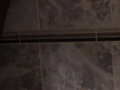 Amatööri, Iso kaunis nainen, Nais alistaja, Sekarotuinen, Pissata, Suihku, Tatuointi, Kolmen kimppa