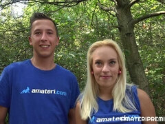 Veľký zadok, Veľké péro, Blondína, Kuřba, Prirodzené prsia, Vonku, Teenka, Kozičky