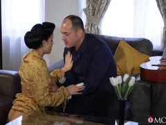 Stora tuttar, Otrohet, Tjeckisk, Doggystyle, Europeisk, Ansiktsbehandling, Hemmafru, Milf