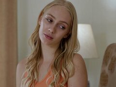 Sapphic babe pussylicking in 69