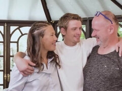 18 éves, Kisbaba, Cumizás, Cseh, Apu, Kézimunka, Hd, Nuni