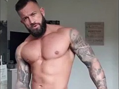 Velké péro, Stříkání spermatu, Honění, Masturbace, Svaly, Sólo