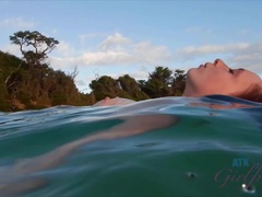 Strand, Pijpbeurt, Sperma in gezicht, Flashing, Vriendin, Naakt, Orgasme, Nat