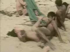 Asiater, Strand, Gruppe, Offentlig