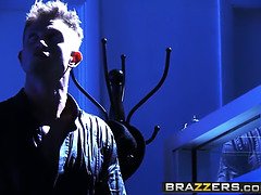 Vacker, Blondin, Avsugning, Cougar, Sperma shot, Milf, Tatuering, Trekant