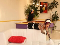 Peitos grandes, Saia