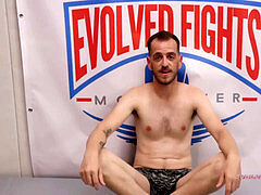 Cheyenne clit wants the Win grappling against Chad Diamond