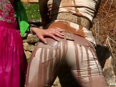 Blonde, Fétiche des pieds, Allemand, Hd, Lesbienne, Lingerie, Mère que j'aimerais baiser, De plein air