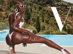 Stor stjärt, Stor kuk, Stora tuttar, Avsugning, Doggystyle, Mellanrasig, Mager, Tonåring