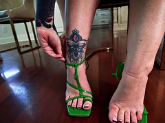 Carina, Piedi, Fetish, Piede fetish, Sega, Tacchi, Leccata, Magra