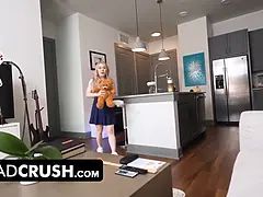 Blonde, Sucer une bite, Tir de sperme, Papa, Souple, Petite femme, Douche, Adolescente