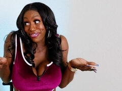 Duży tyłek, Duży kutas, Duże cycki, Obciąganie, Styl na pieska, Ciemna karnacja, Kobiety mężczyzna, Pirsing